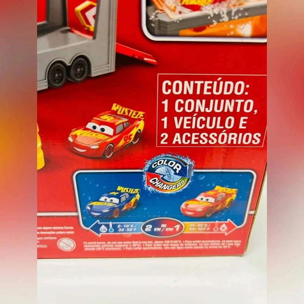 Disney Pixar Cars Color Changers Mobile Paint Shop Mack Playset with 1 Toy Car